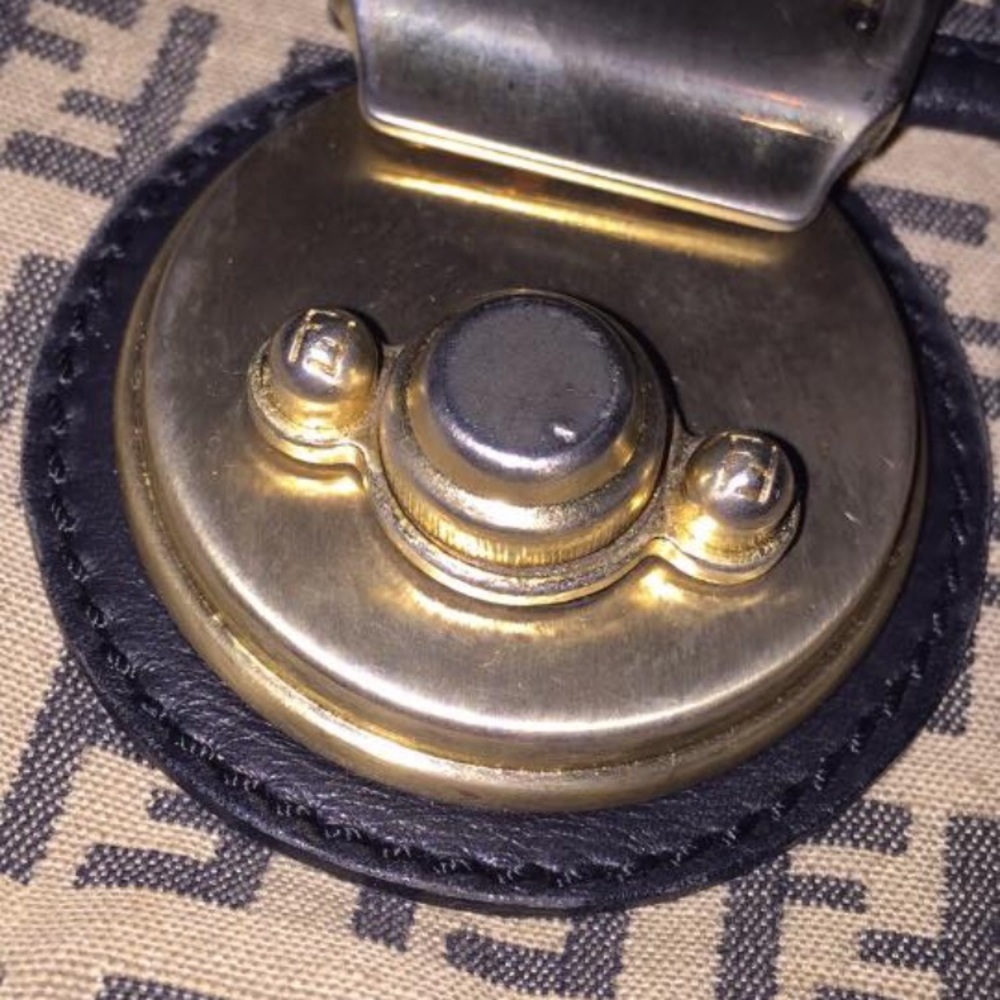 Authentic Fendi bag - Picture 7 of 11